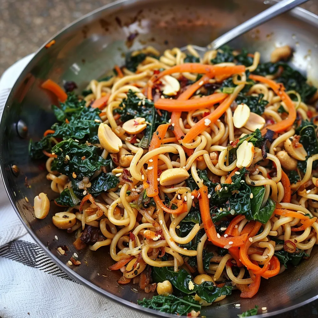 Nouilles sautées aux légumes croquants et cacahuètes